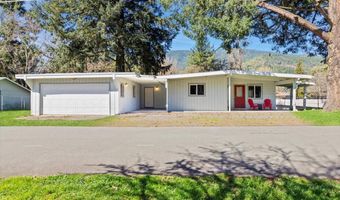 214 W Main St, Rogue River, OR 97537