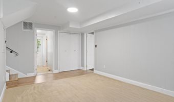 8323 BLOWING ROCK Rd, Alexandria, VA 22309