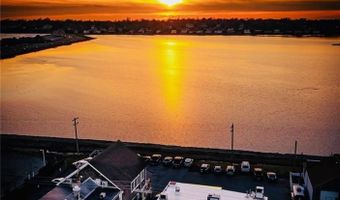 116 Aquidneck Ave, Middletown, RI 02842