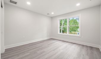 Mckinley Avenue, Bayville, NJ 08721
