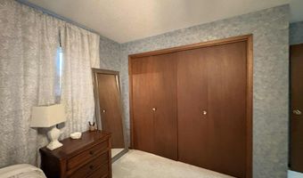 205 Washington Ave W, Albia, IA 52531