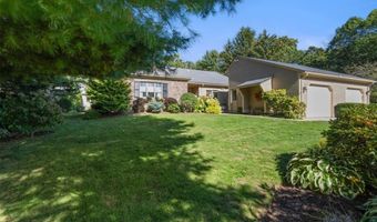 112 Pine Glen Dr C-2, East Greenwich, RI 02818