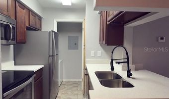 208 AFTON Sq 204, Altamonte Springs, FL 32714