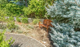 1011 Canyon Park Dr, Ashland, OR 97520