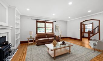68 Bondcroft Dr, Amherst, NY 14226