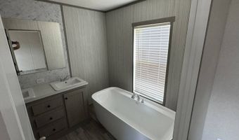 22 Whitlock Park Dr, Spartanburg, SC 29307