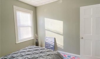 142 Dover St, Providence, RI 02908