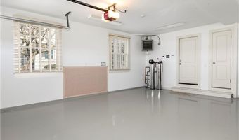 19 Defenders Row 19, Newport, RI 02840