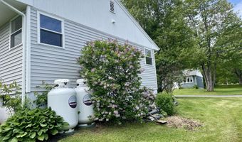 10 Crawford Dr, Bath, ME 04530