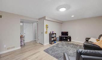164 Burtonwood Dr, Ballwin, MO 63011