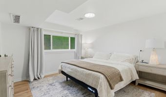 25 N Prindle Ave, Arlington Heights, IL 60004