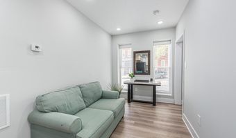 1005 N MOUNT St, Baltimore, MD 21217