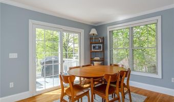 50 Searle Ave, Cranston, RI 02920