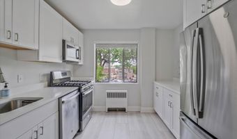 5301 WESTBARD Cir 328, Bethesda, MD 20816