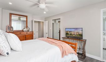 2504 WINDBREAK Dr, Alexandria, VA 22306