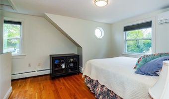 42 Grasslands Rd, East Greenwich, RI 02818