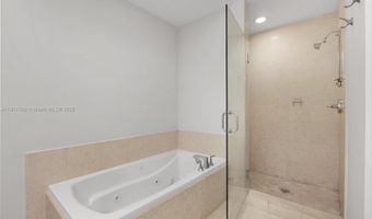 19900 E Country Club Dr PH18, Aventura, FL 33180