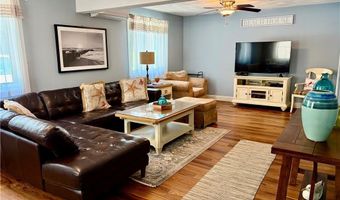 15 Deangelis Dr, Narragansett, RI 02882