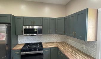 312 E 2nd St, Bicknell, IN 47512
