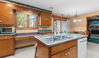 2601 BEECHWOOD Ct, Appleton, WI 54911