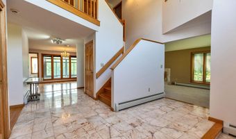 8 Longview Dr, Bow, NH 03304