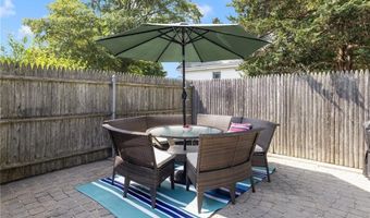 7 Pleasant Vw, Jamestown, RI 02835