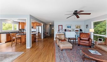 106 Lauri Dr, Charlestown, RI 02813