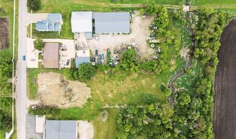 410 S Main Ave, Alburnett, IA 52202