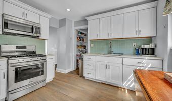 84 Jewett Ave, Bridgeport, CT 06606