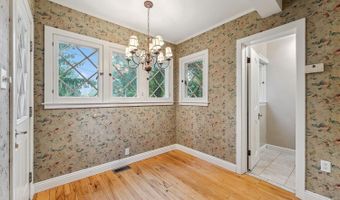 914 Ash St, Baraboo, WI 53913