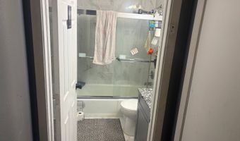 433 E Marion St, Des Moines, IA 50315