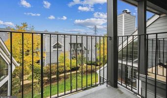 7012 IRWELL Ln 14F, Alexandria, VA 22315