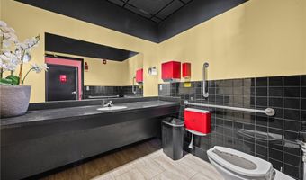 300 Park Point Dr, Accord, NY 14623