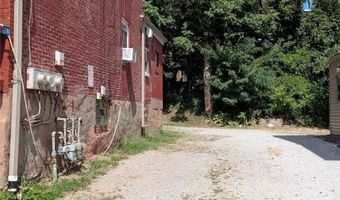 211 Coltart Ave, Oakland, PA 15213