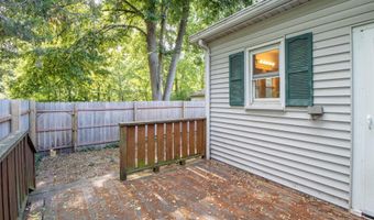 300 N Harshbarger St, Abingdon, IL 61410