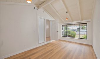 18063 Burbank Blvd, Encino, CA 91316