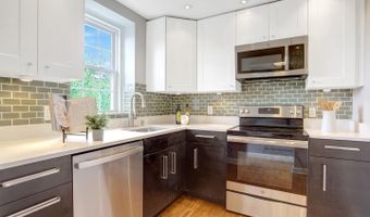 3052 S BUCHANAN St #C1, Arlington, VA 22206