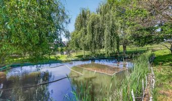 39 E Valley View Rd, Ashland, OR 97520