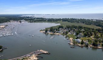 15 River Rd, Branford, CT 06405