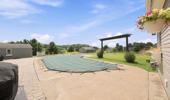 1305 S Kankamp Rd, Angola, IN 46703