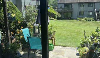 7 Harbour Vlg A, Branford, CT 06405