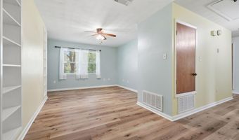 9260 Pinecrest Dr, Biloxi, MS 39532