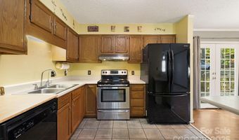 30 Brentwood Dr, Asheville, NC 28806