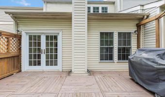 7716 EFFINGHAM Sq, Alexandria, VA 22315