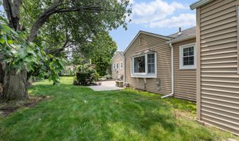 149 9th St, Belford, NJ 07718