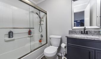 686 Kennedy Dr, Antioch, IL 60002