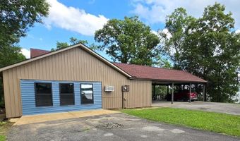 498 Delta Ln, Big Sandy, TN 38221