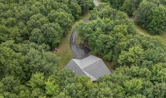 67 E West Ln, Belgrade, ME 04917