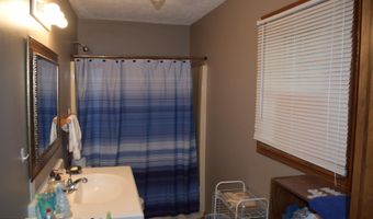 678 Farrow Rd, Bells, TN 38006