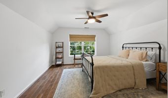 16 Blueberry Hill Rd, Bridgewater, CT 06752